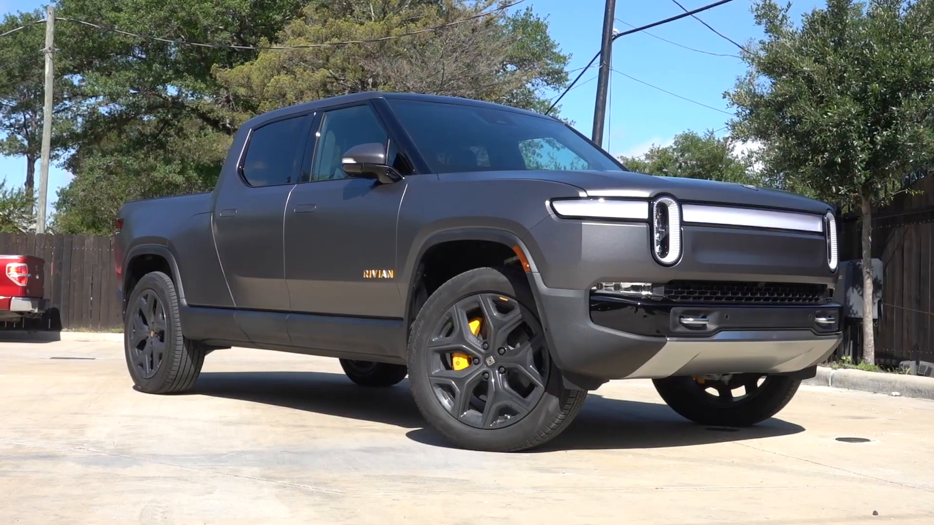 Rivian R1T satin wrap